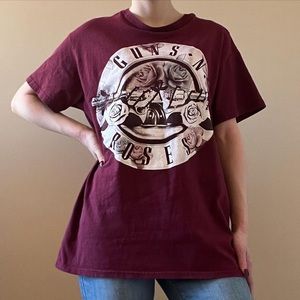 Guns N Roses burgundy short sleeve graphic tee